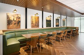 NEW - Fairfield Inn & Suites by Marriott Orlando at Millenia