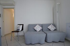 Bilocale con Balcone Mina 6