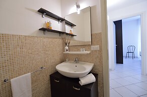 Bilocale con Balcone Mina 6