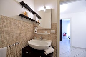 Bilocale con Balcone Mina 6