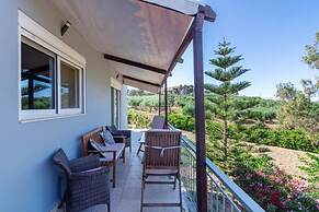 Crete Getaway 3Bd Apt w Garden and View