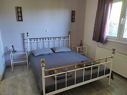 Crete Getaway 3Bd Apt w Garden and View