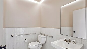 The Mary Beth Hotel & Gallery