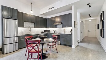 The Mary Beth Hotel & Gallery