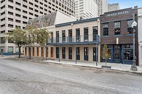 The Mary Beth Hotel & Gallery