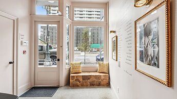 The Mary Beth Hotel & Gallery