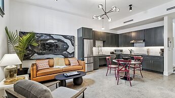 The Mary Beth Hotel & Gallery