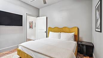 The Mary Beth Hotel & Gallery