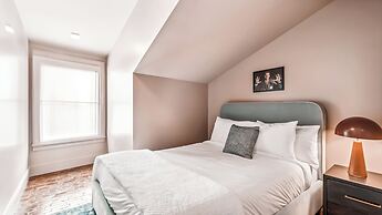 The Mary Beth Hotel & Gallery