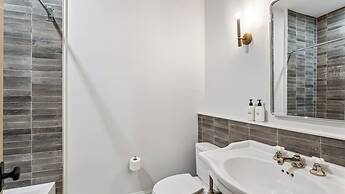 The Mary Beth Hotel & Gallery