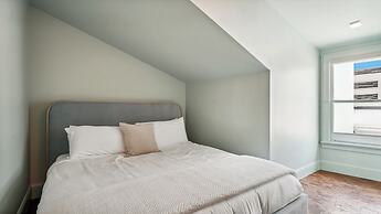 The Mary Beth Hotel & Gallery