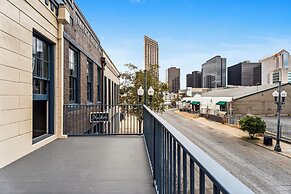 The Mary Beth Hotel & Gallery