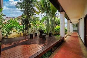 Manyo Hotel and Resort