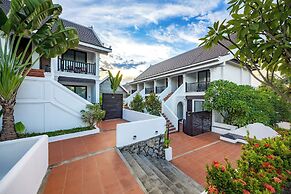 Manyo Hotel and Resort