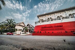 Manyo Hotel and Resort