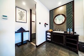 Manyo Hotel and Resort