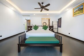 Manyo Hotel and Resort