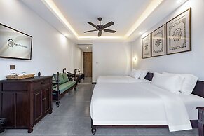 Manyo Hotel and Resort