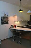 Villa Laura, Complete and Modern Furnishings, a Green Oasis by the Cit