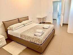 Villa Laura, Complete and Modern Furnishings, a Green Oasis by the Cit