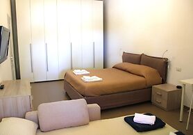 Villa Laura, Complete and Modern Furnishings, a Green Oasis by the Cit