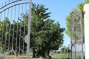 Villa Laura, Complete and Modern Furnishings, a Green Oasis by the Cit