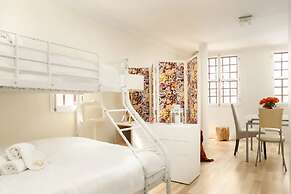 Clerigos Studio Apts