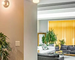 Immaculate 6-bed Ivy House