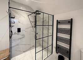 Exquisite renovation in central location