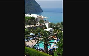 Room in B&B - Standard Double or Twin Room in Ischia per 2 People