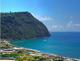 Room in B&B - Standard Double or Twin Room in Ischia per 2 People