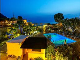 Room in B&B - Standard Double or Twin Room in Ischia per 2 People