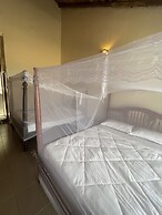 Katurum Lodge Kidepo