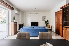 Faliro Sunlit 3BR Apartment