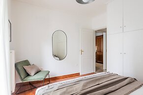 Faliro Sunlit 3BR Apartment