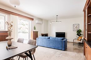 Faliro Sunlit 3BR Apartment