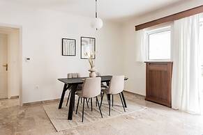 Faliro Sunlit 3BR Apartment