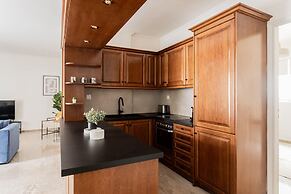 Faliro Sunlit 3BR Apartment