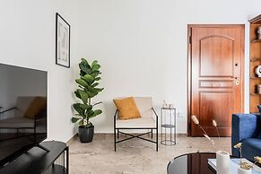 Faliro Sunlit 3BR Apartment