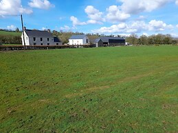 Farmhouse Near Newtownstewart 3 Bedrooms