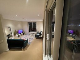 Free Parking Near City Centre & Stadium Sleeps 6-8