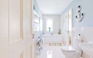 Modern Homestay Room near Dublin Airport