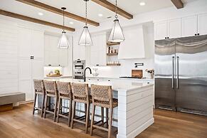 Vinnie's Beach House 6 Bedroom Home