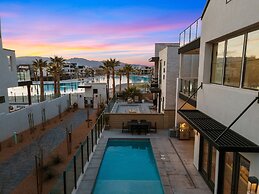 Vinnie's Beach House 6 Bedroom Home