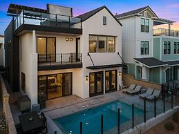 Vinnie's Beach House 6 Bedroom Home