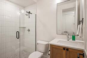 Vinnie's Beach House 6 Bedroom Home