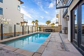 Vinnie's Beach House 6 Bedroom Home