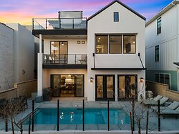 Vinnie's Beach House 6 Bedroom Home