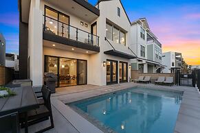 Vinnie's Beach House 6 Bedroom Home