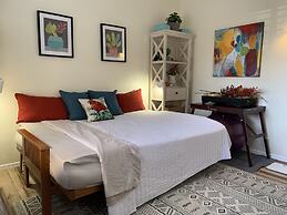 Garden Home With Mountain & Desert Views 2 Bedroom Home by RedAwning
